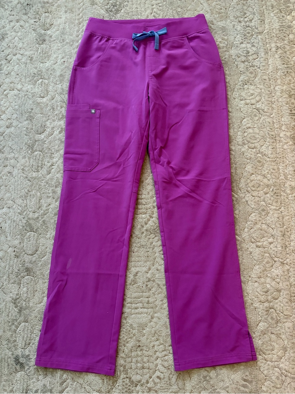 Women’s Fig’s ultra berry Kade scrubs size small